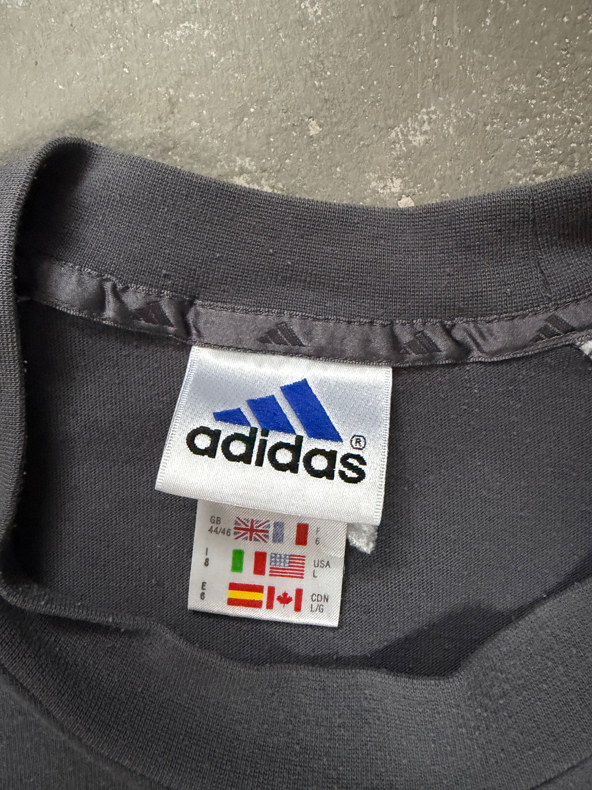 Vintage Adidas 2000s Deutschland T-Shirt (XL)