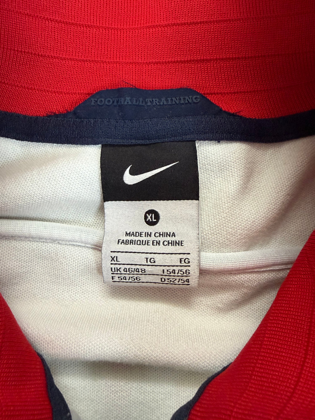 Vintage Nike Portugal 2010 Trackjacket (XL)