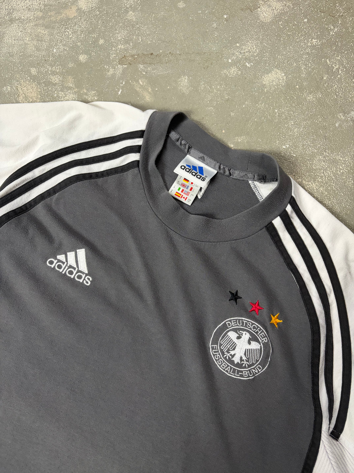 Vintage Adidas 2000s Deutschland T-Shirt (XL)
