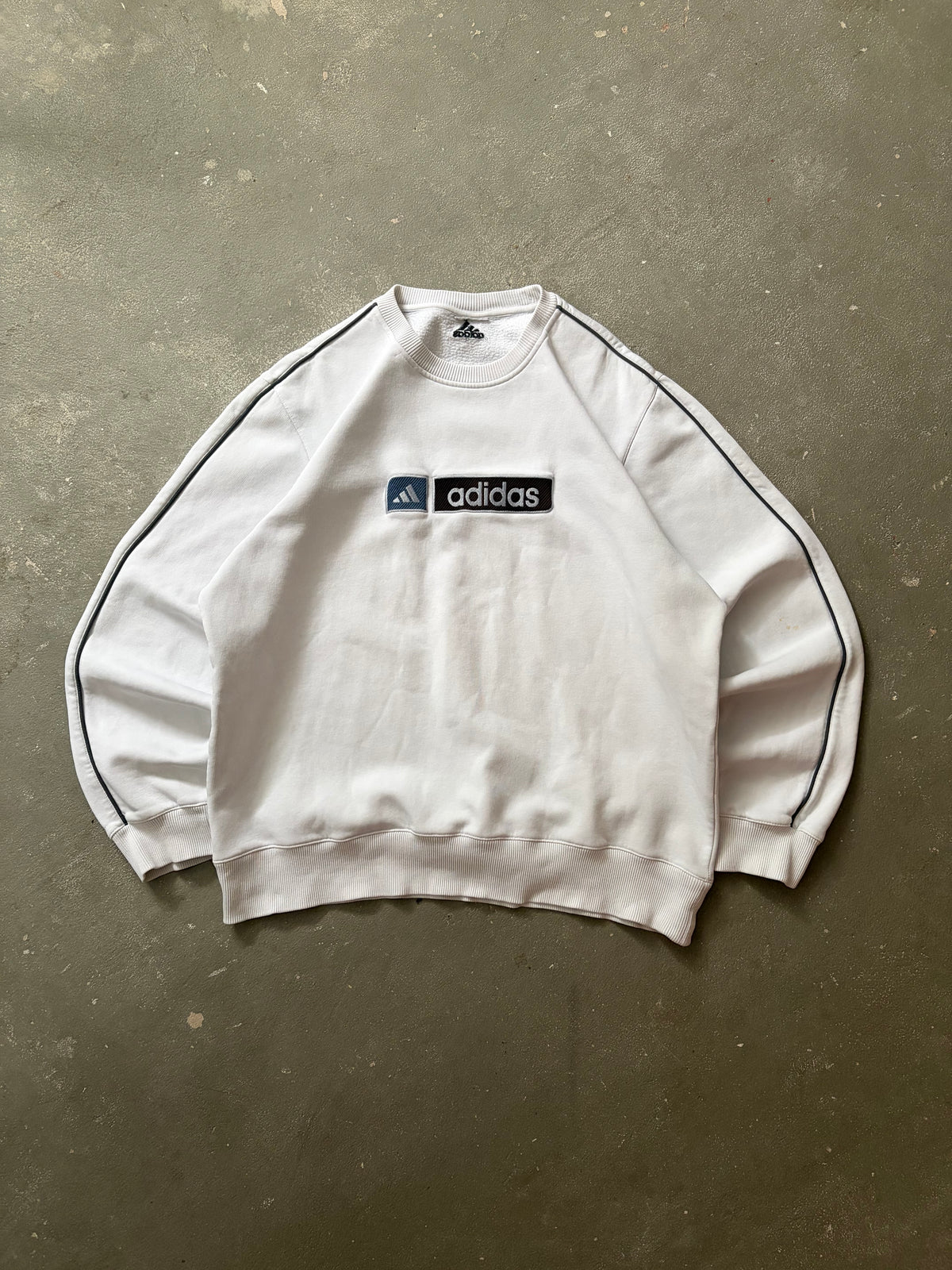 Vintage Adidas Big Logo Sweater (M)