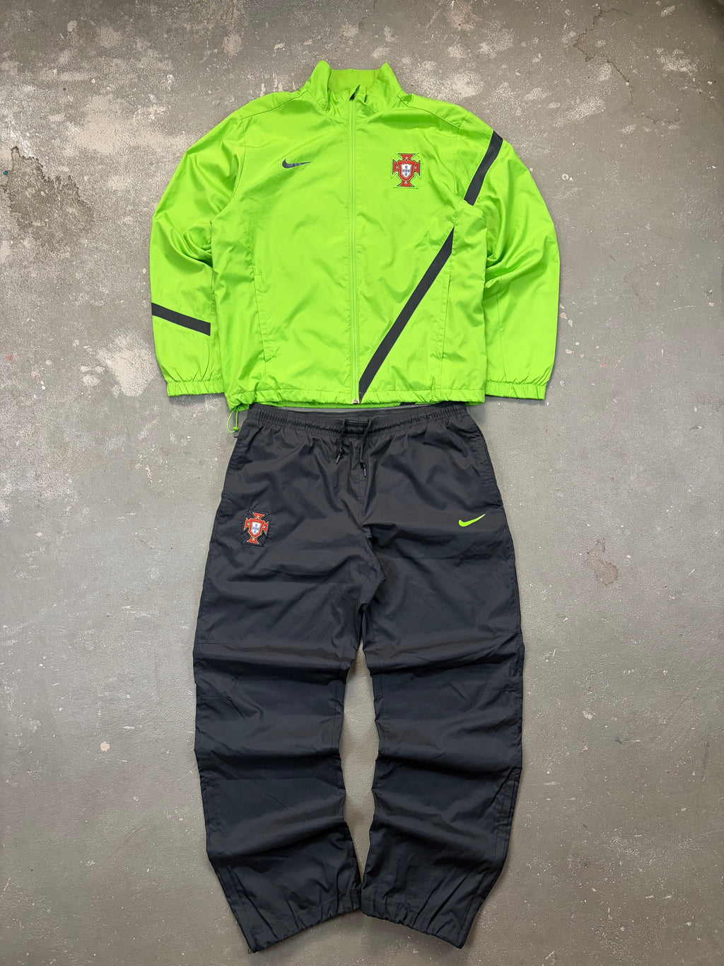 RARE Vintage Nike Portugal 2012 Tracksuit (M)